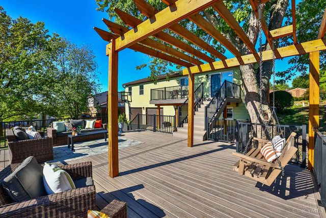 7712 E Whitehall Circle, West Chester, OH 45069