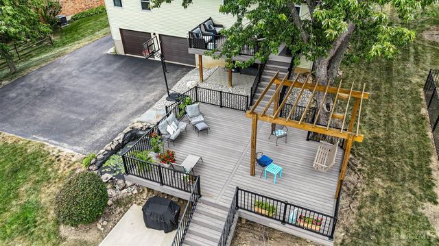 7712 E Whitehall Circle, West Chester, OH 45069