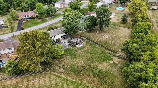 7712 E Whitehall Circle, West Chester, OH 45069