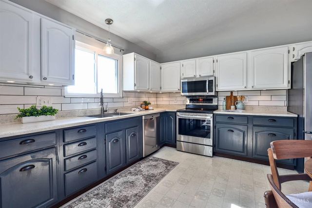 7712 E Whitehall Circle, West Chester, OH 45069