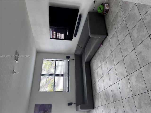 3259 W 100th Ter 3259, Hialeah, FL 33018