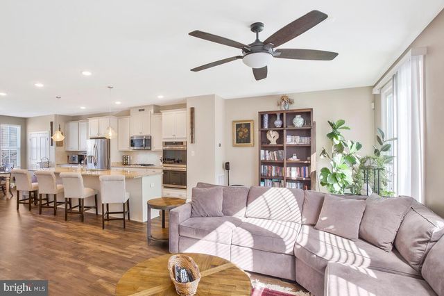 130 CAPITAL CT, Upper Marlboro, MD 20774