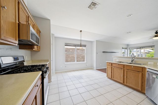 3704 Crownover ST, Austin, TX 78725