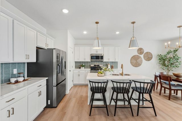 386 Laurel Place, River Falls, WI 54022