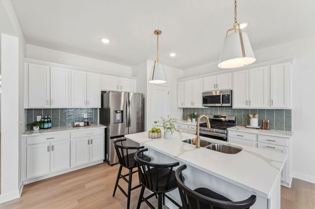 386 Laurel Place, River Falls, WI 54022