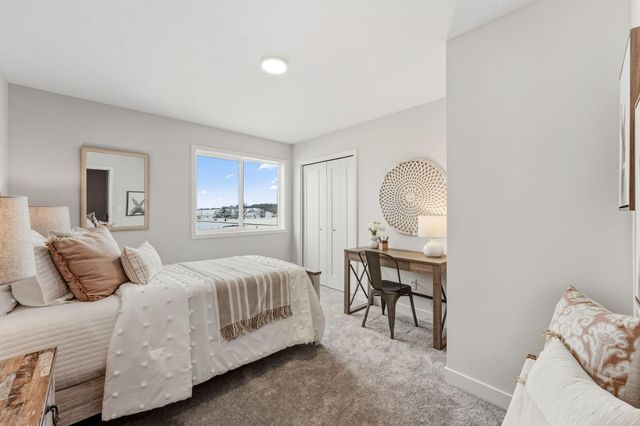 386 Laurel Place, River Falls, WI 54022