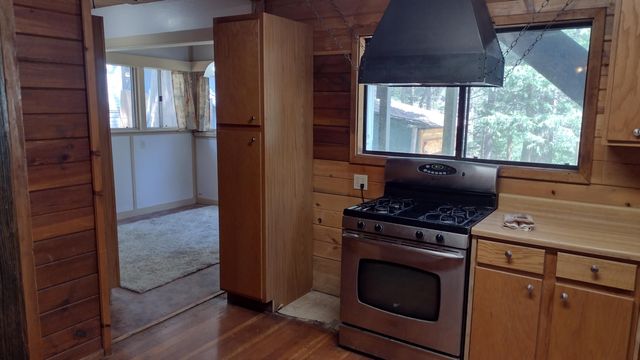 440 Trails End Drive, Camp Nelson, CA 93265