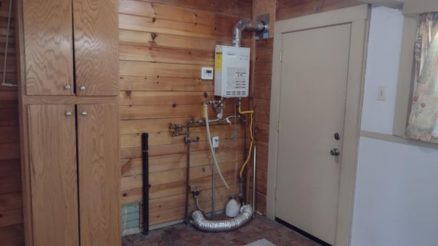 440 Trails End Drive, Camp Nelson, CA 93265