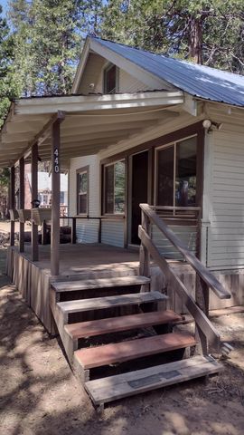 440 Trails End Drive, Camp Nelson, CA 93265