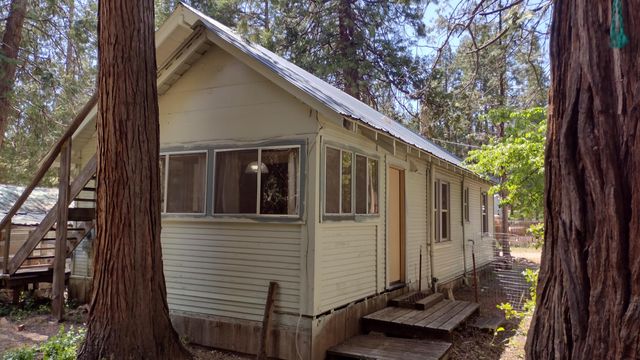 440 Trails End Drive, Camp Nelson, CA 93265