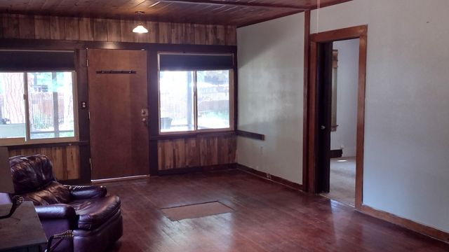 440 Trails End Drive, Camp Nelson, CA 93265