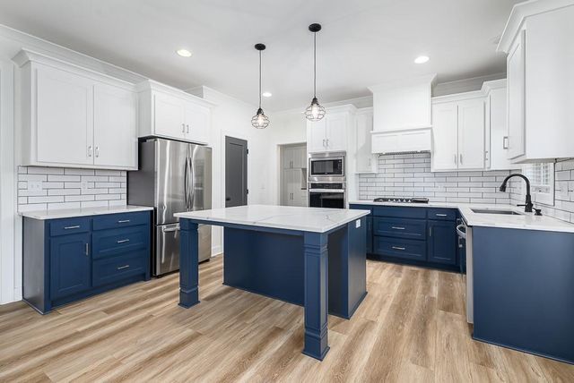 15511 Spruce Street, Basehor, KS 66007
