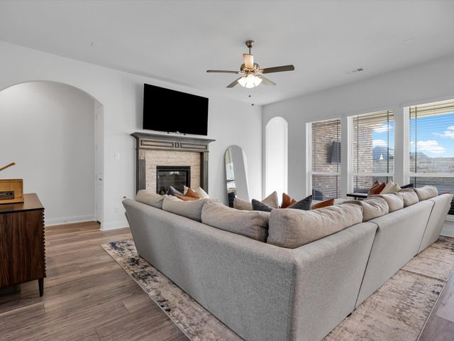 2429 Meridian Place, Midlothian, TX 76065