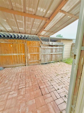 4166 Belle Park Drive 4166, Houston, TX 77072