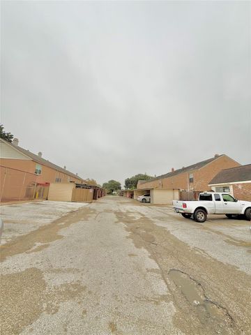 4166 Belle Park Drive 4166, Houston, TX 77072