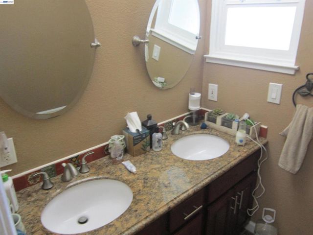 2436 Almaden Blvd, Union City, CA 94587