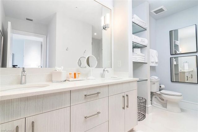 101 8th ST S # 306, Naples, FL 34102