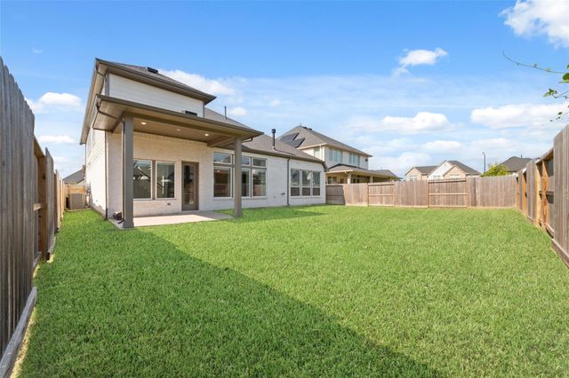 32018 Crested Knoll Court, Fulshear, TX 77441