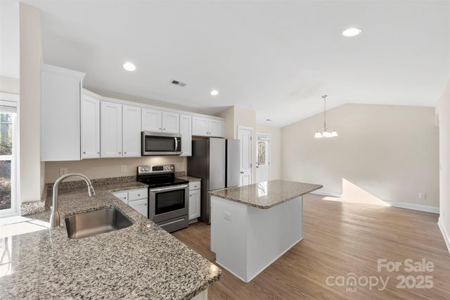 112 Springfield Road, Statesville, NC 28625