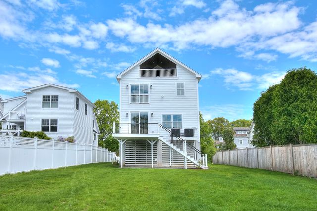 450 Penfield Road, Fairfield, CT 06824