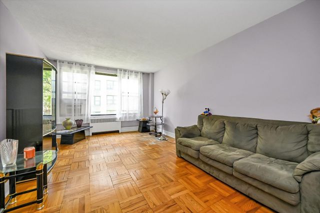98-51 64 Avenue 2C, Rego Park, NY 11374