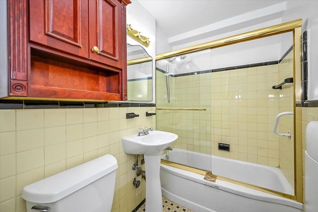 98-51 64 Avenue 2C, Rego Park, NY 11374