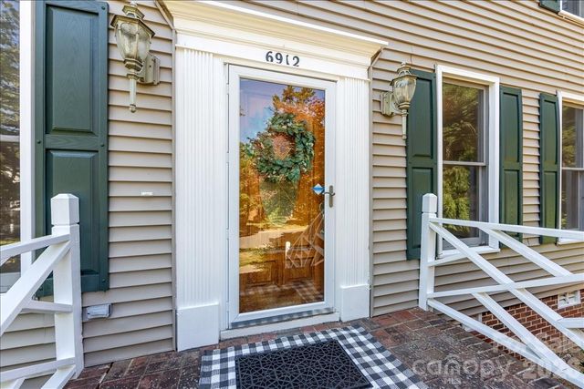 6912 Foxglove Drive, Charlotte, NC 28226