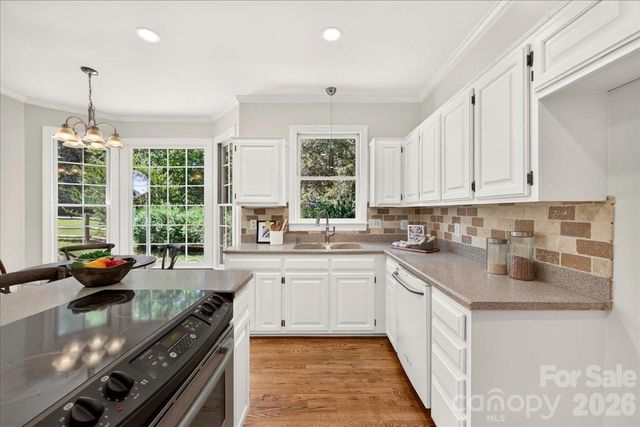 6912 Foxglove Drive, Charlotte, NC 28226