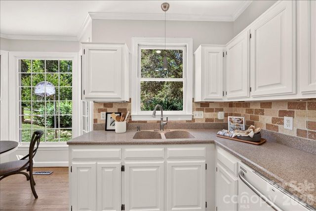 6912 Foxglove Drive, Charlotte, NC 28226