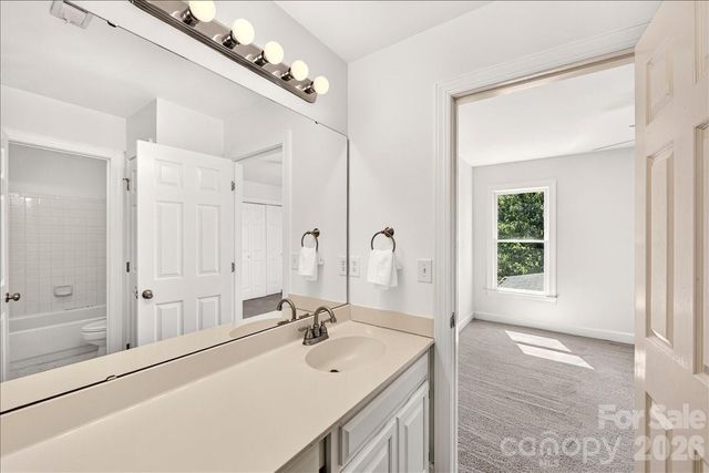 6912 Foxglove Drive, Charlotte, NC 28226