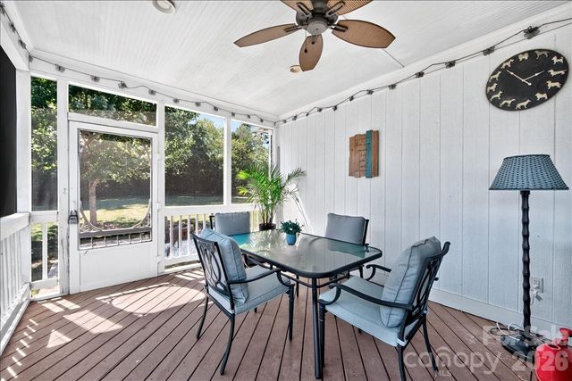 6912 Foxglove Drive, Charlotte, NC 28226