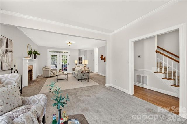 6912 Foxglove Drive, Charlotte, NC 28226