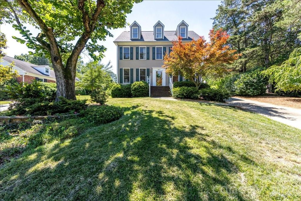 6912 Foxglove Drive, Charlotte, NC 28226