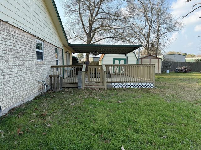 51 E Oakridge Drive, Point Blank, TX 77364