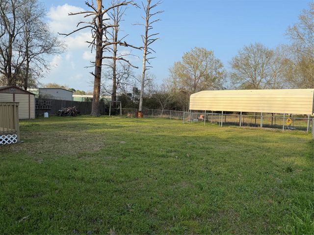 51 E Oakridge Drive, Point Blank, TX 77364