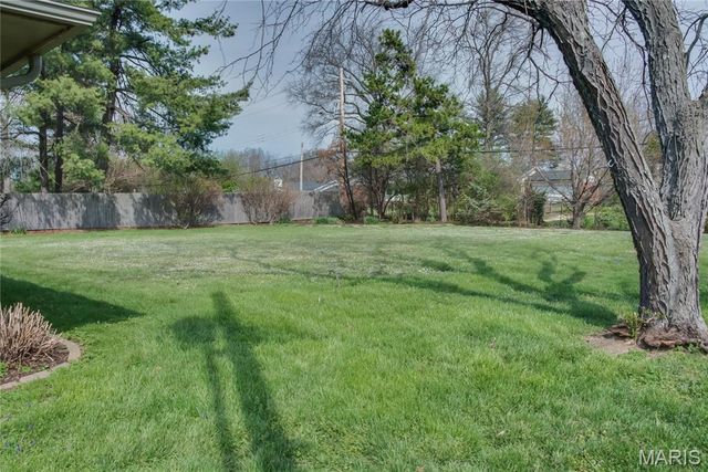 5 Stacy Drive, Olivette, MO 63132