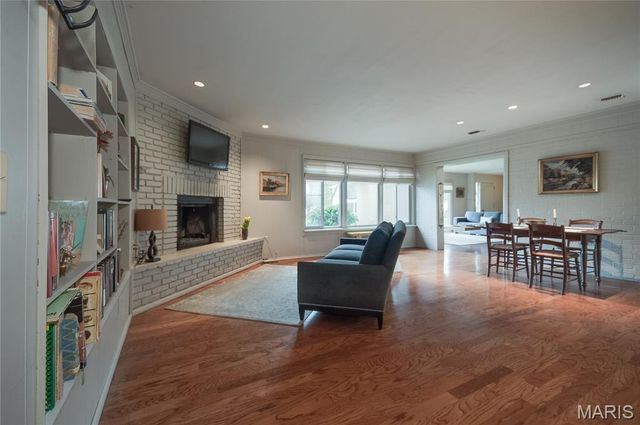 5 Stacy Drive, Olivette, MO 63132