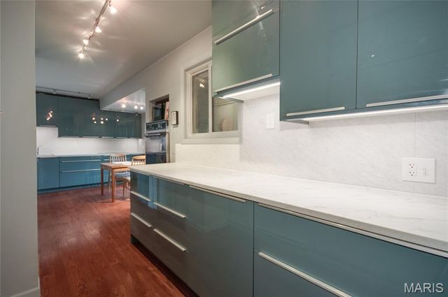 5 Stacy Drive, Olivette, MO 63132