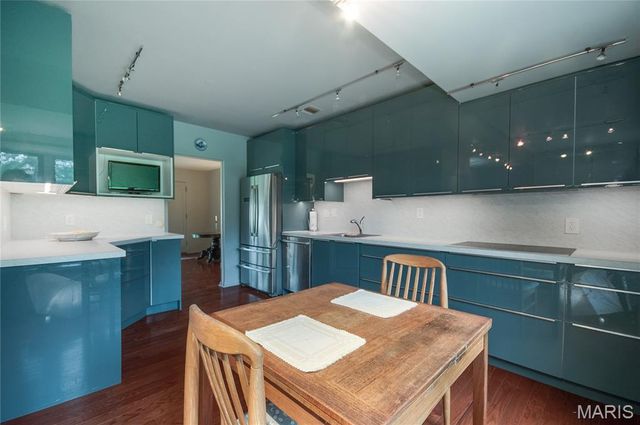 5 Stacy Drive, Olivette, MO 63132