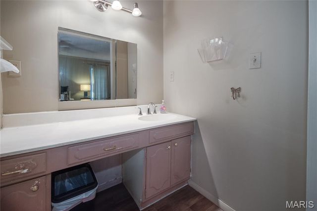 5 Stacy Drive, Olivette, MO 63132