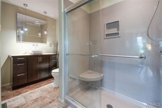 5 Stacy Drive, Olivette, MO 63132