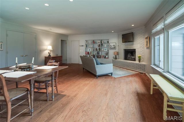 5 Stacy Drive, Olivette, MO 63132