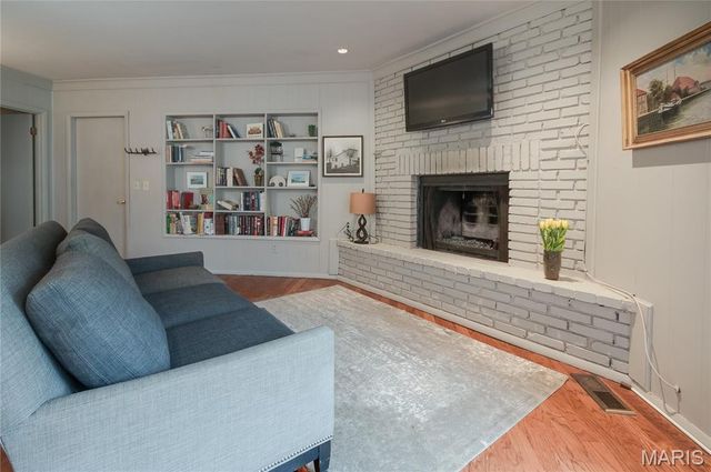 5 Stacy Drive, Olivette, MO 63132