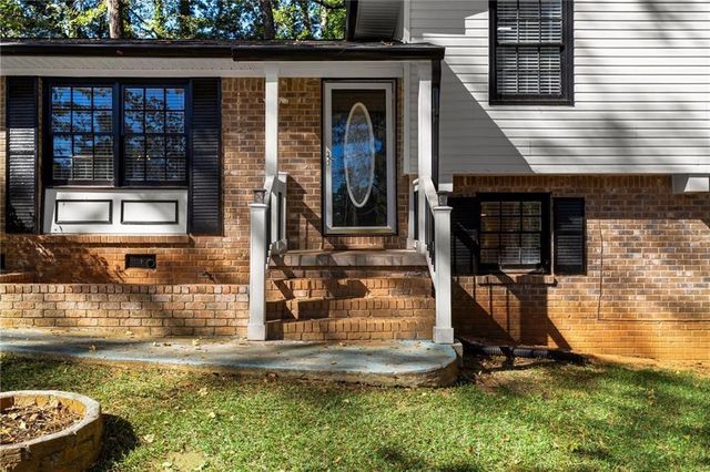 3666 Stanford Circle, Decatur, GA 30034