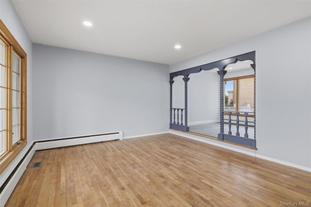4146 new york Avenue, Island Park, NY 11558