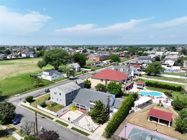 4146 new york Avenue, Island Park, NY 11558
