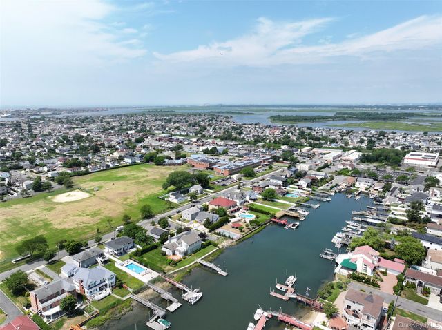 4146 new york Avenue, Island Park, NY 11558
