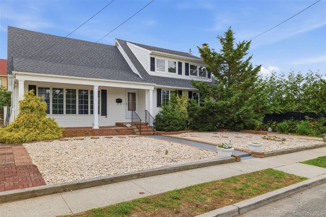 4146 new york Avenue, Island Park, NY 11558