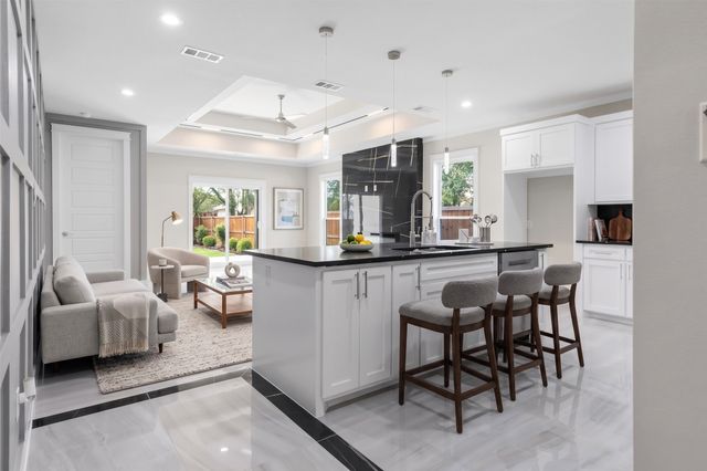 3105 Crossman Avenue, Dallas, TX 75212