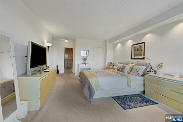 1530 Palisade Avenue 10F, Fort Lee, NJ 07024
